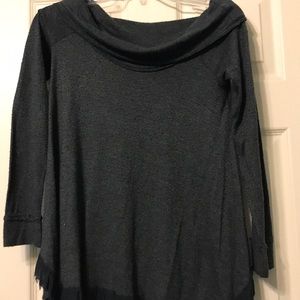 Very cute off the shoulder top!